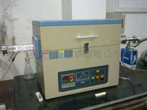 開(kāi)啟式管式爐1